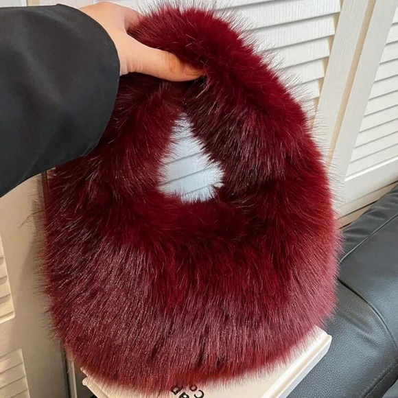 /Winter New Fluffy Handbag, Solid Color Long Plush Cloud & Crescent Moon Design
